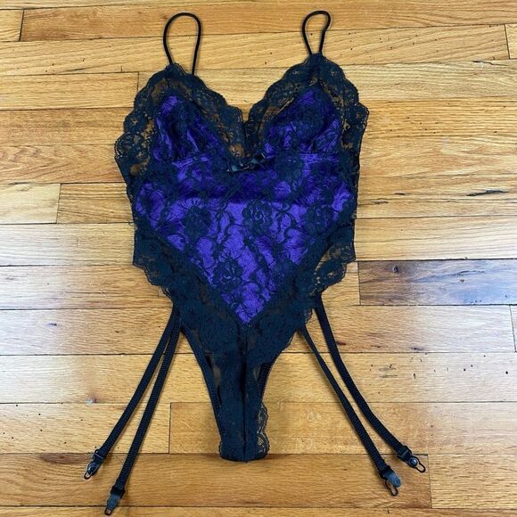 Vintage 80’s Purple & Black Lace teddy Size Small - Picture 2 of 7
